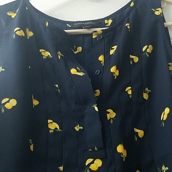 NWOT Lemon Banana Republic top - Picture 2 of 4